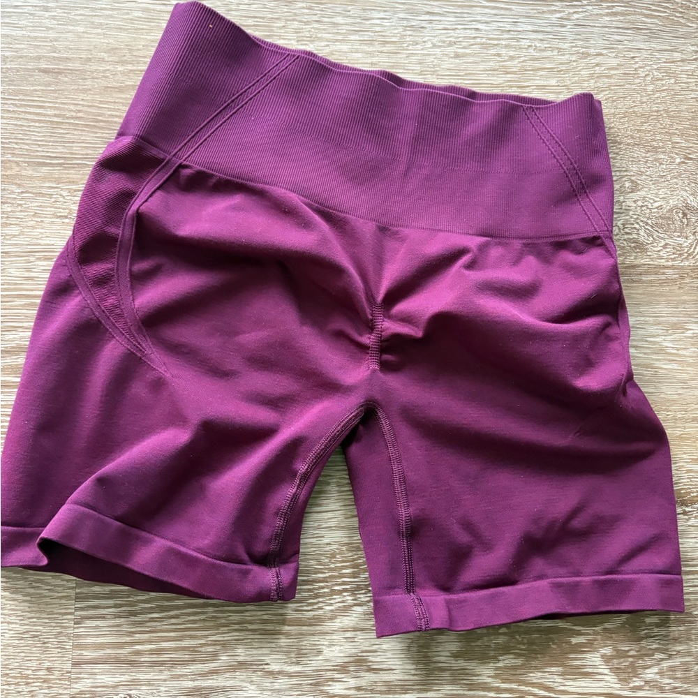 Oner Ripe Fig SHORTS - Picture 2 of 3